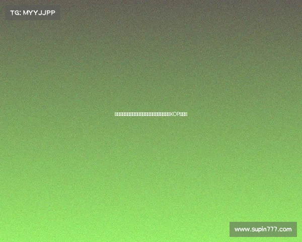 红军名宿汤普森与毕包主席赛前献花圈悼念若塔于KOP看台前